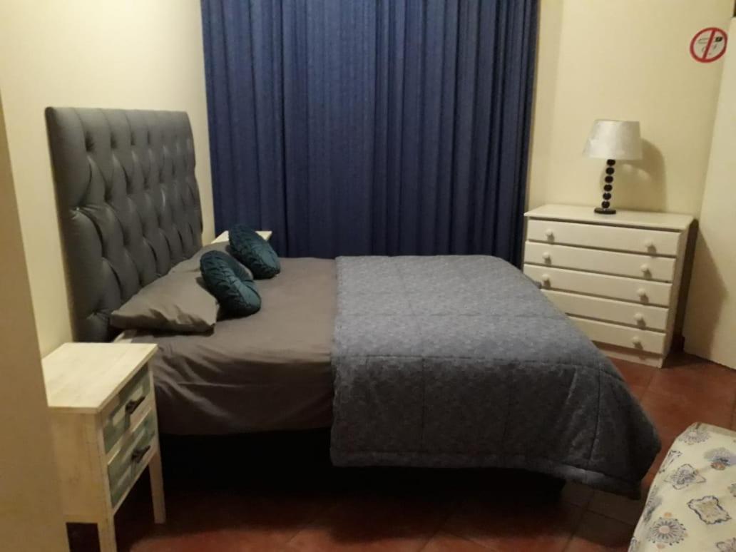 Marlborough Durban Beachfront South Beach Holiday Apartments Marine Parade Room photo